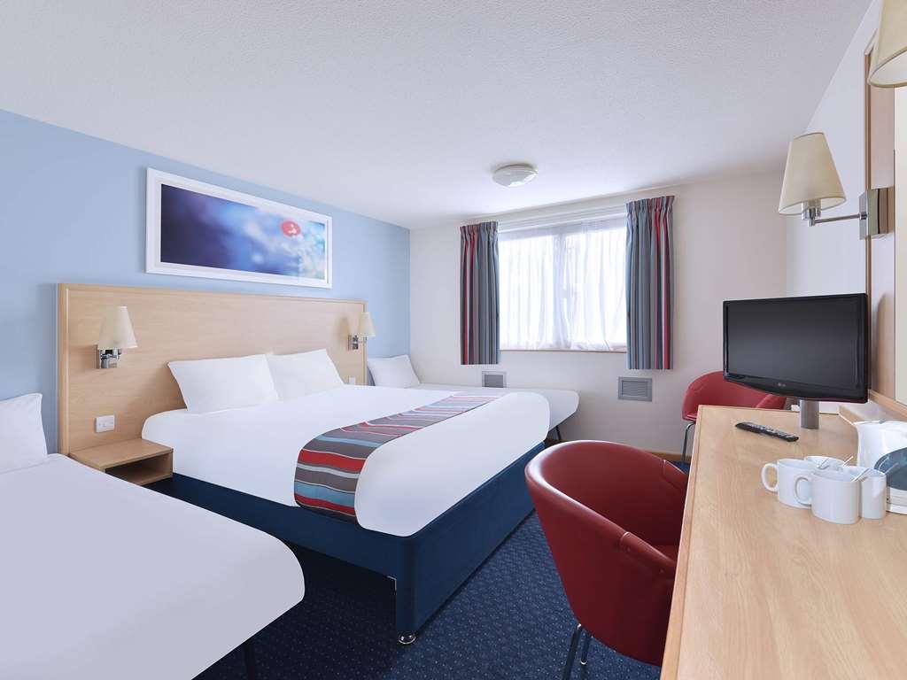 Travelodge Aberdeen Central Amenities photo