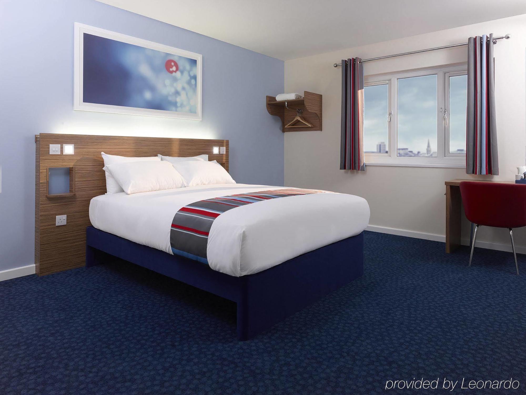Travelodge Aberdeen Central Exterior photo