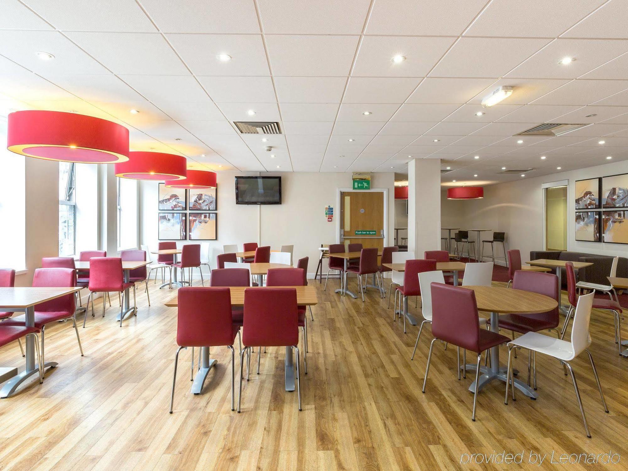 Travelodge Aberdeen Central Exterior photo